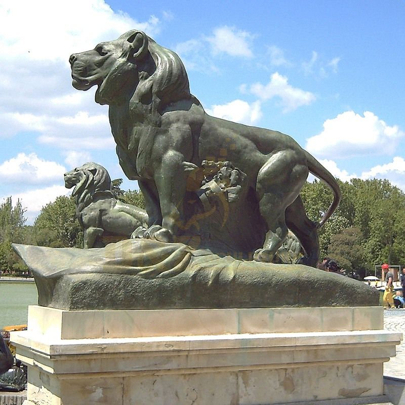 Famous life size Bronze Lion Sculpture