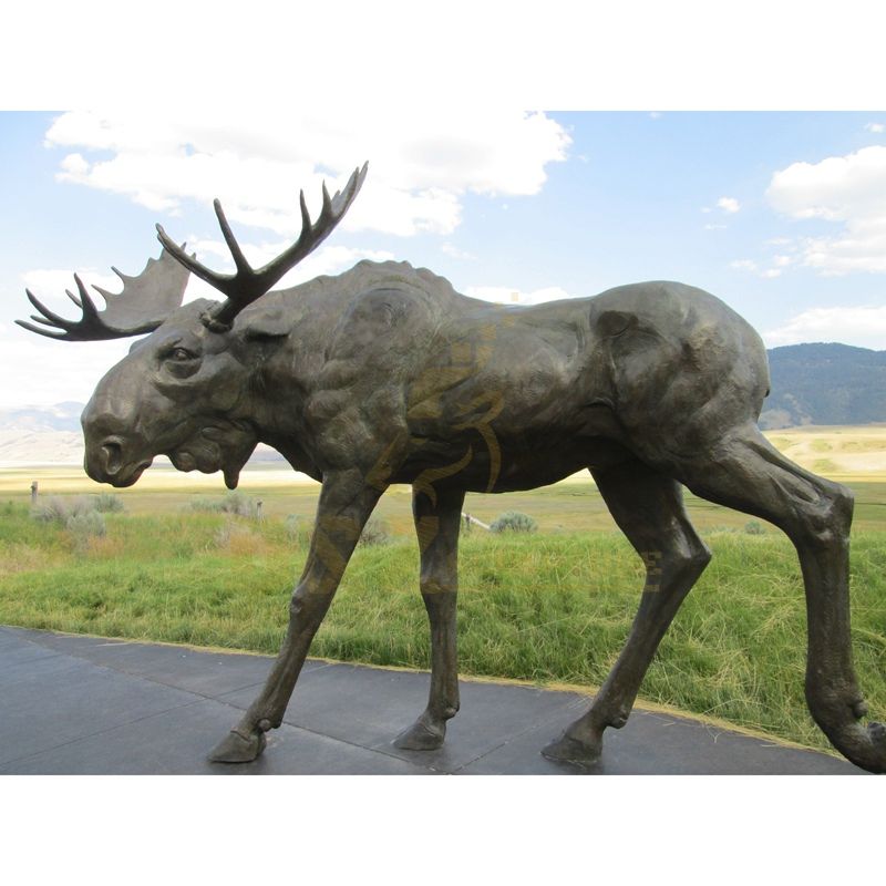 Outdoor Metal Animal Sculpture Life Size Bronze Deer Statue