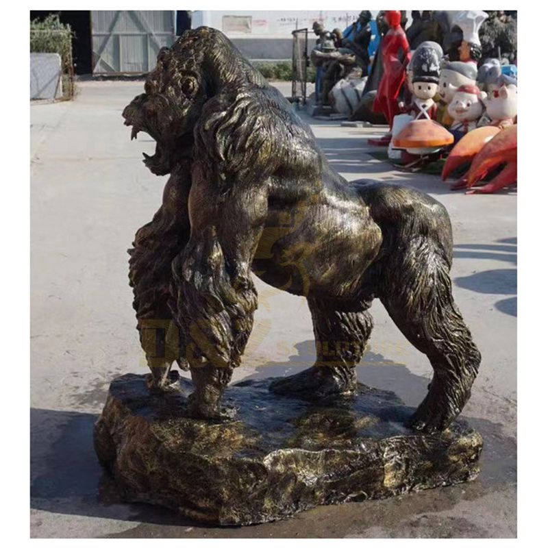 Classic Designs Outdoor Decorative Life Size Bronze Gorilla Sculpture
