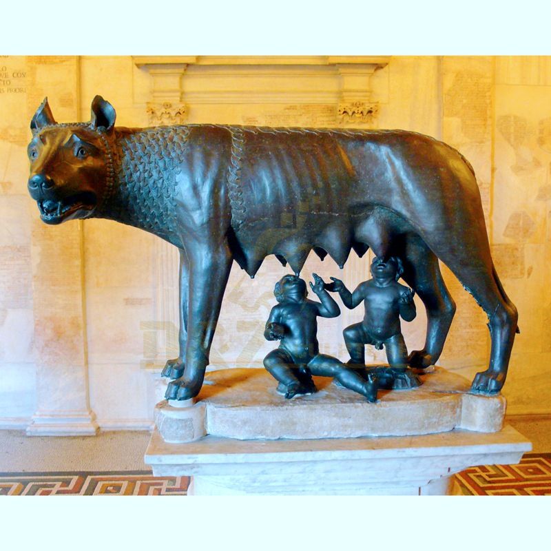 Metal Wildlife Statue Life Size Bronze Wolf Sculpture For Sale