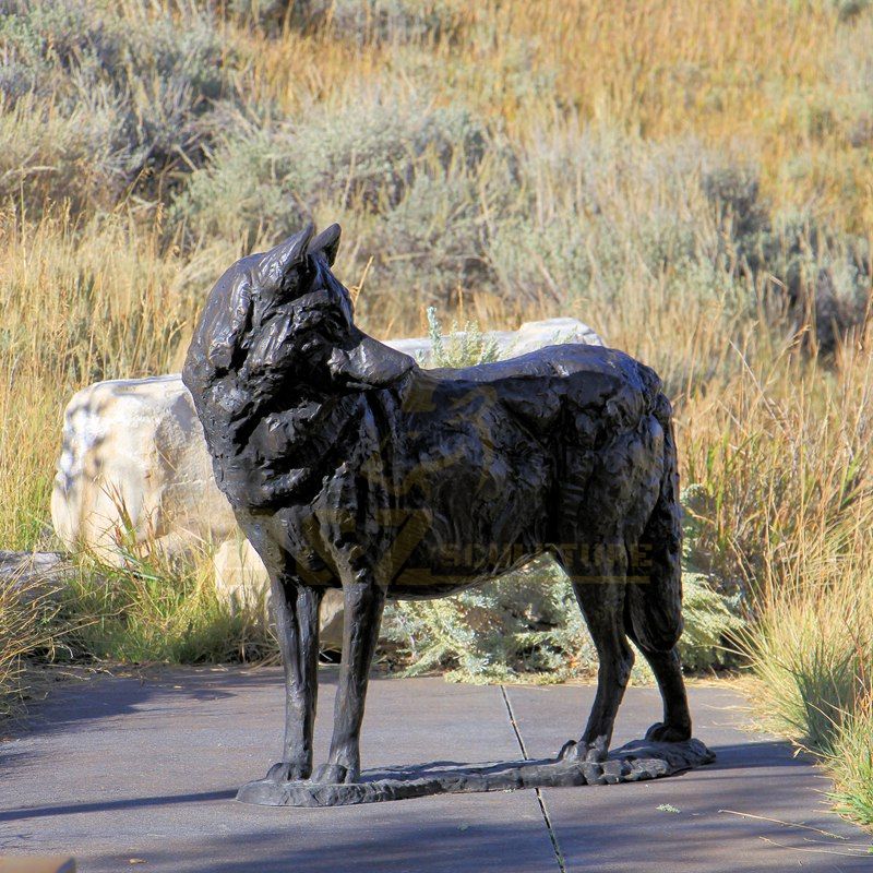 Life Size Bronze Wolf Sculpture For Decoration