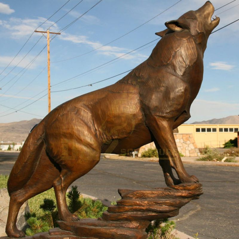 Outdoor Life Size Bronze Wolf Statue For Garden Decoration