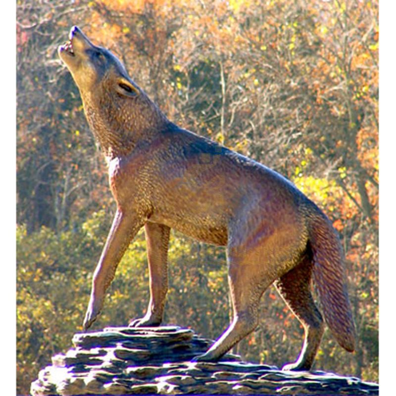 Life Size Garden Bronze Wolf Sculpture For Sale