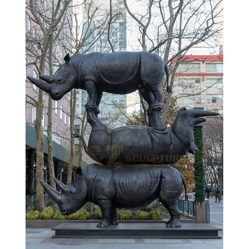 Bronze Decorative Rhinoceros Statues For Park Decoration