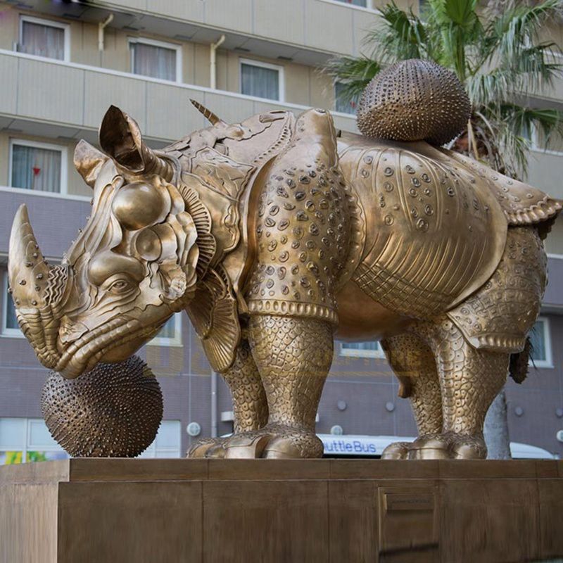 Life Size Standing Bronze Rhinoceros Sculpture For Outdoor Decoration