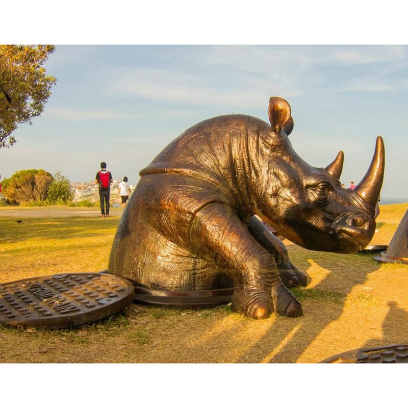 Hot Sale Outdoor Decorative Garden Bronze Rhinoceros Sculpture