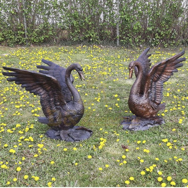 Lifelike Bronze Animal Statue Hot Cast Metal Swan Sculptures