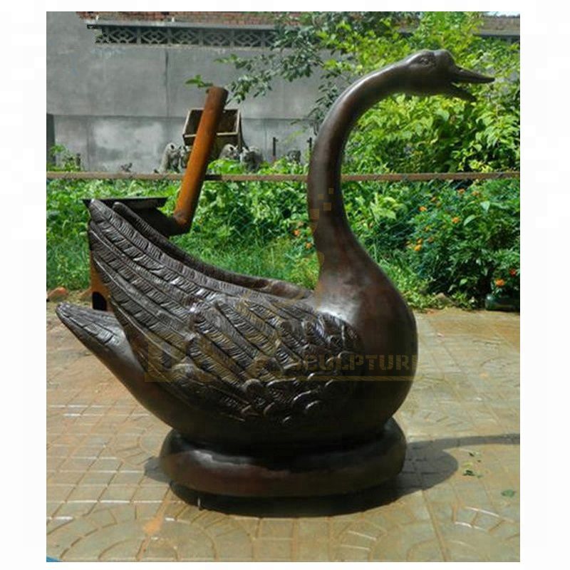 Outdoor Decoration Classic Bronze Swan Statue