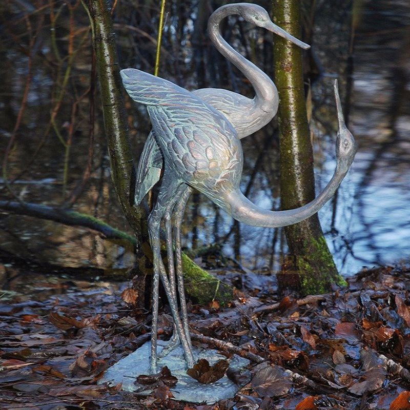 Antique Bronze Crane Sculpture Metal Crane In Garden Sculpture