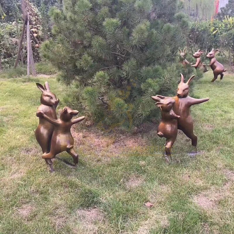 High Quality Abstract Handmade Art Crafts Bronze Dancing Rabbits Statue