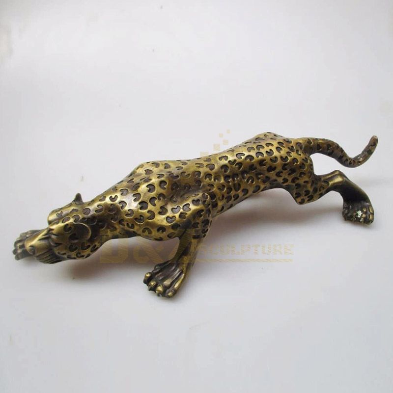 Outdoor bronze leopard sculpture for decoration