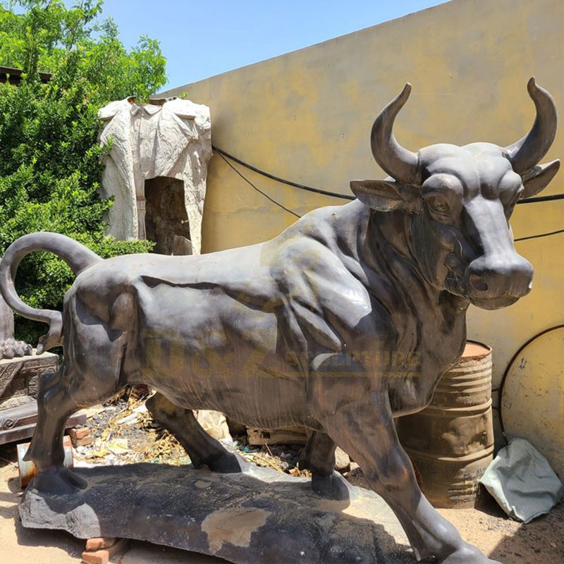 Decorative Outdoor Large Cast Bronze Bull Sculpture Animal Statue