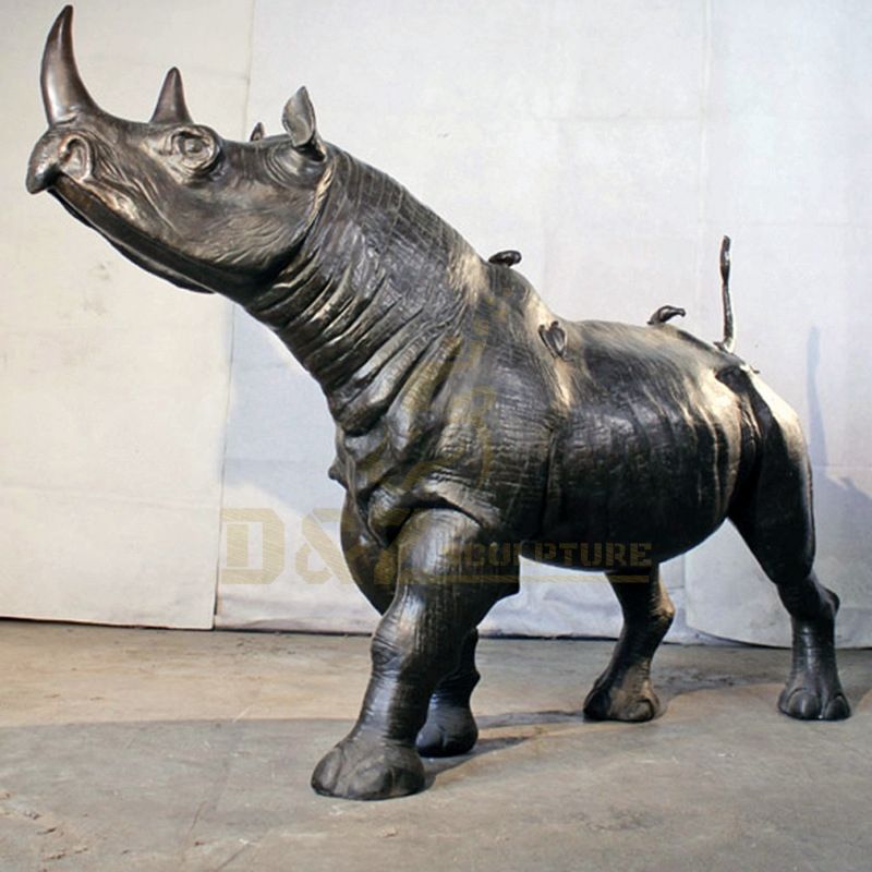 Large Bronze Rhinoceros Statue For Outdoor Decoration