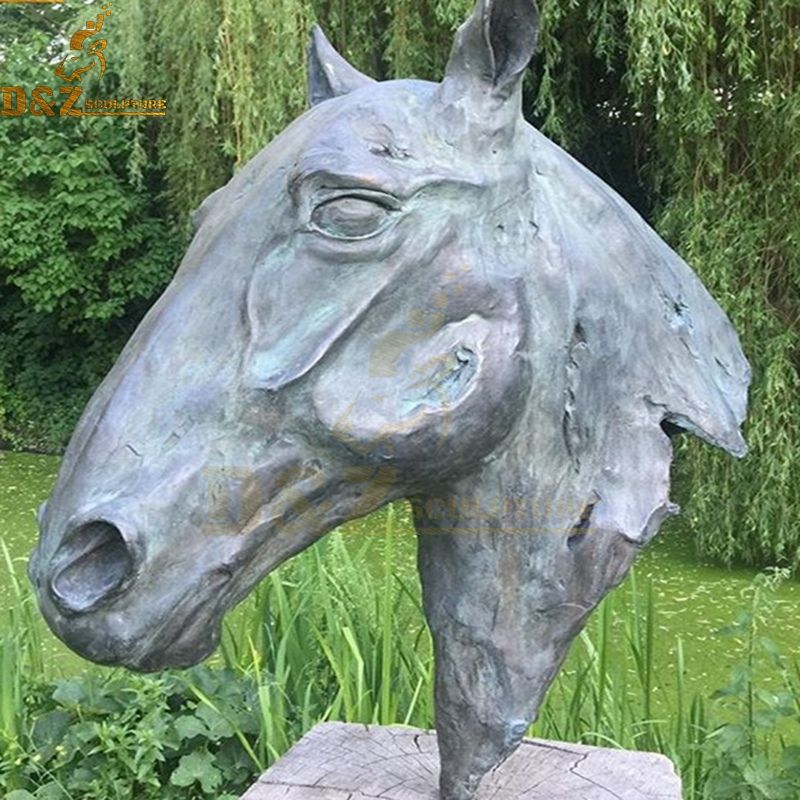 horse statue head
