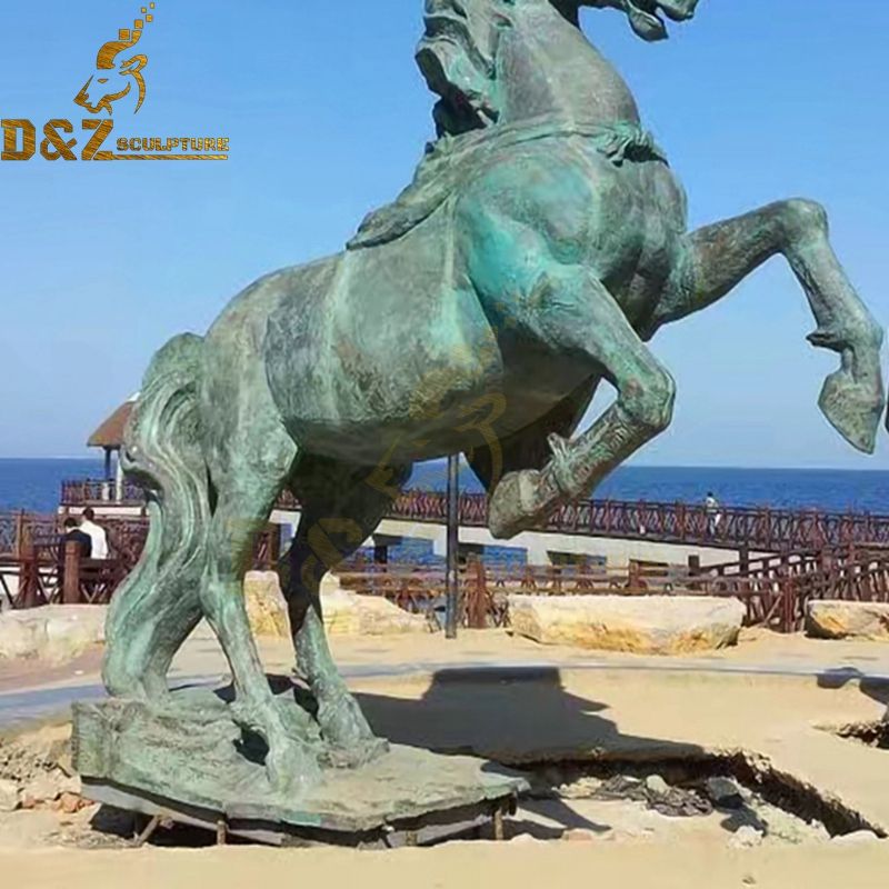 horse and men sculpture