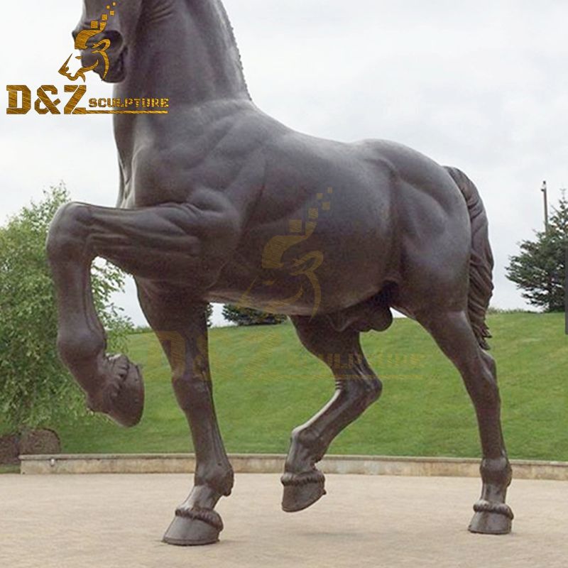 horse statue london