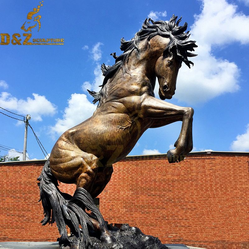 Selling handmade crafts life-size bronze jumping horse statues