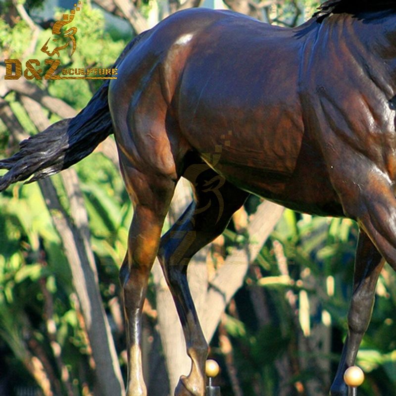 horse garden statue