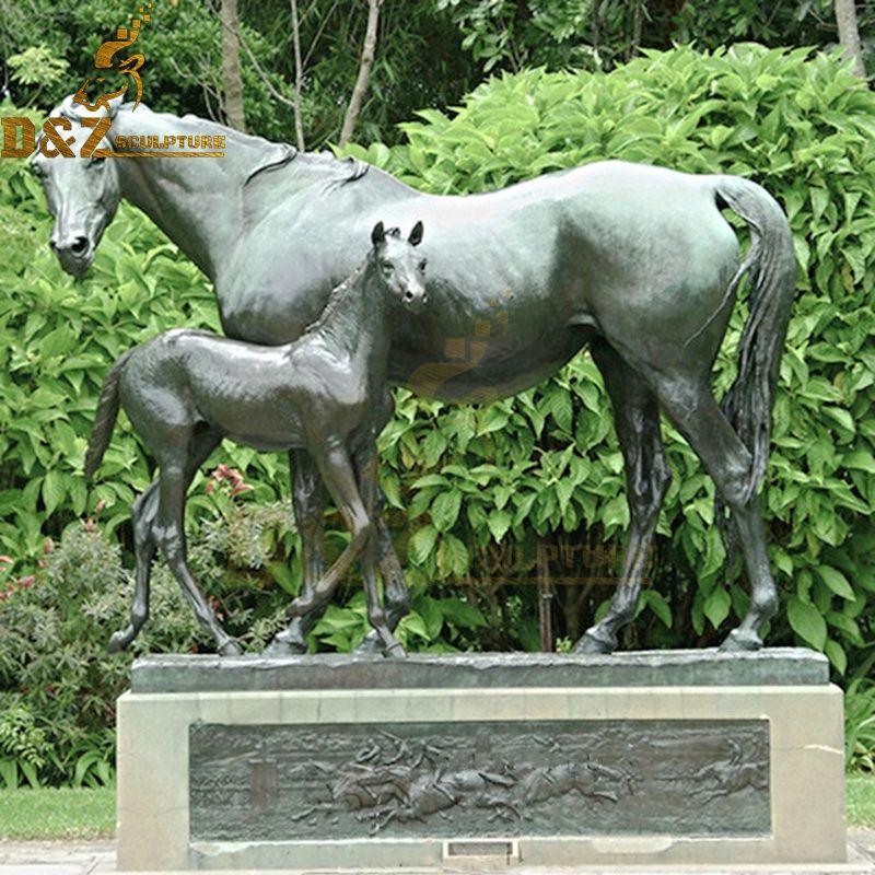 horse garden decor