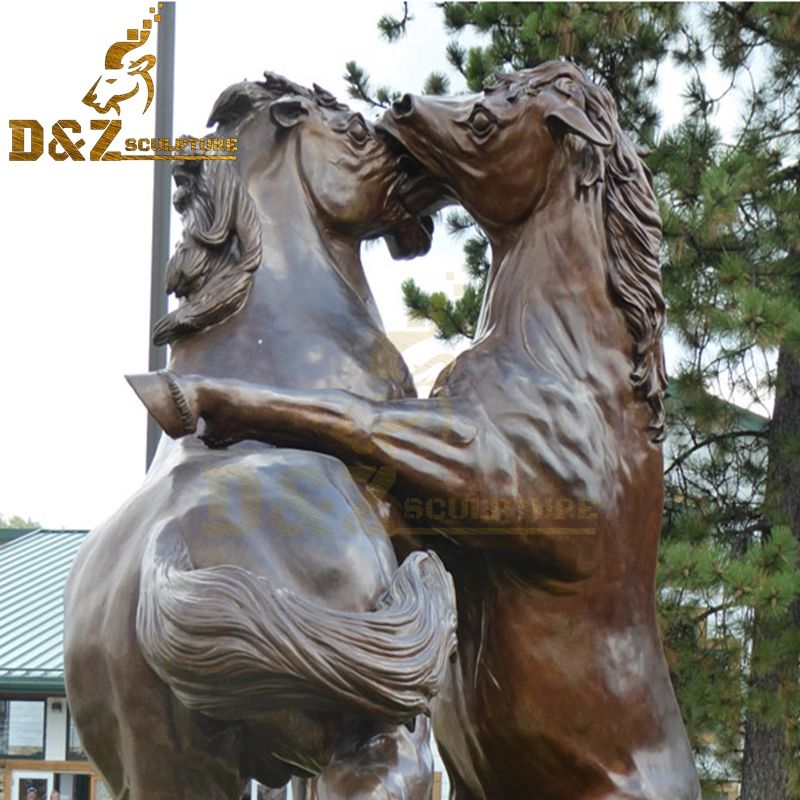 horse statue big