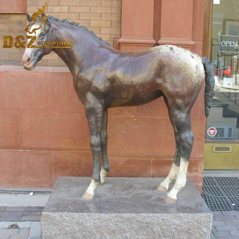 Hand-made real life-size horse sculpture decoration artwork for sale