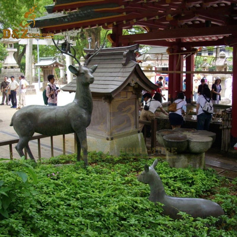 Hot sale outdoor garden decoration bronze deer and fawn sculpture