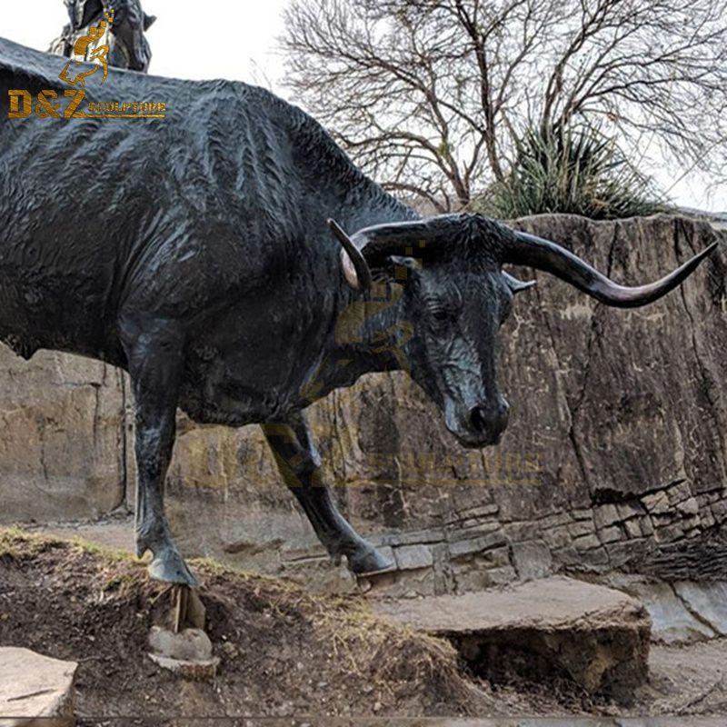 longhorn cow statue