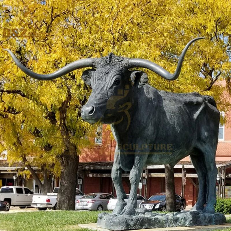 Park decorative metal bull sculpture standing bronze longhorn statue for sale
