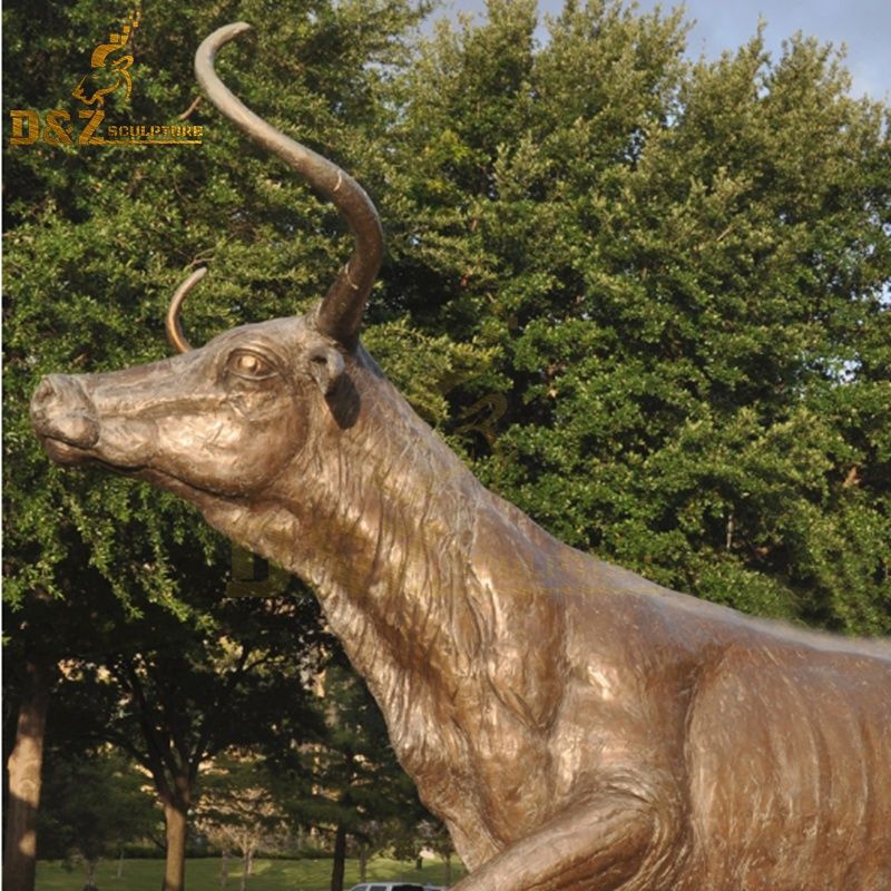 longhorn statues