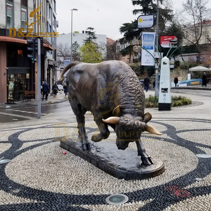 Street decoration metal casting bronze life-size bullfighting sculpture