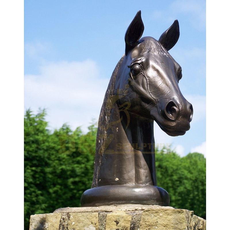 bronze horse sculpture