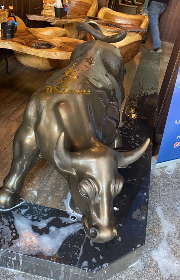 Hot sale best quality modern indoor outdoor decor small size wall street bull sculpture